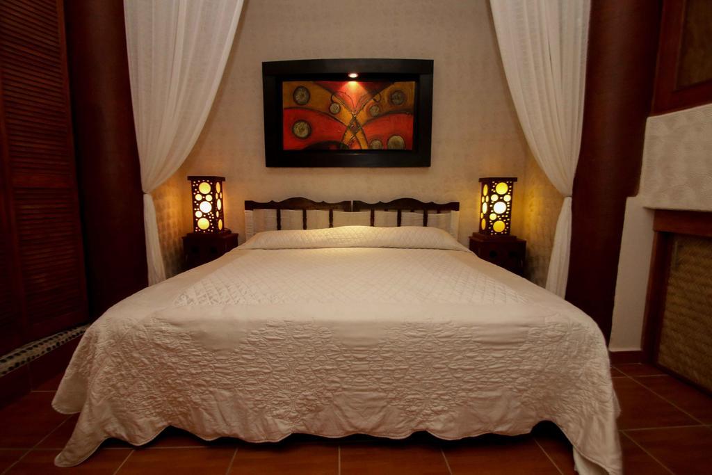 Hotel Villas Las Azucenas ซีฮัวตาเนโค ภายนอก รูปภาพ